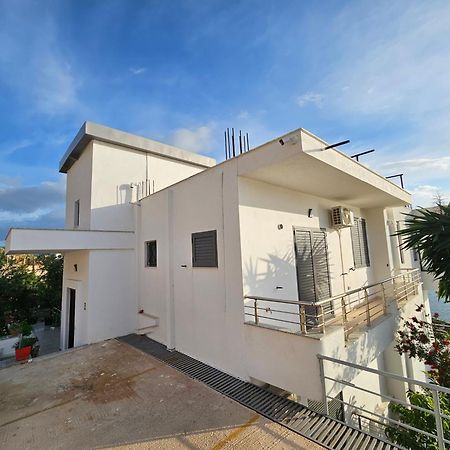 Nora'S Guesthouse Sarande Exterior photo